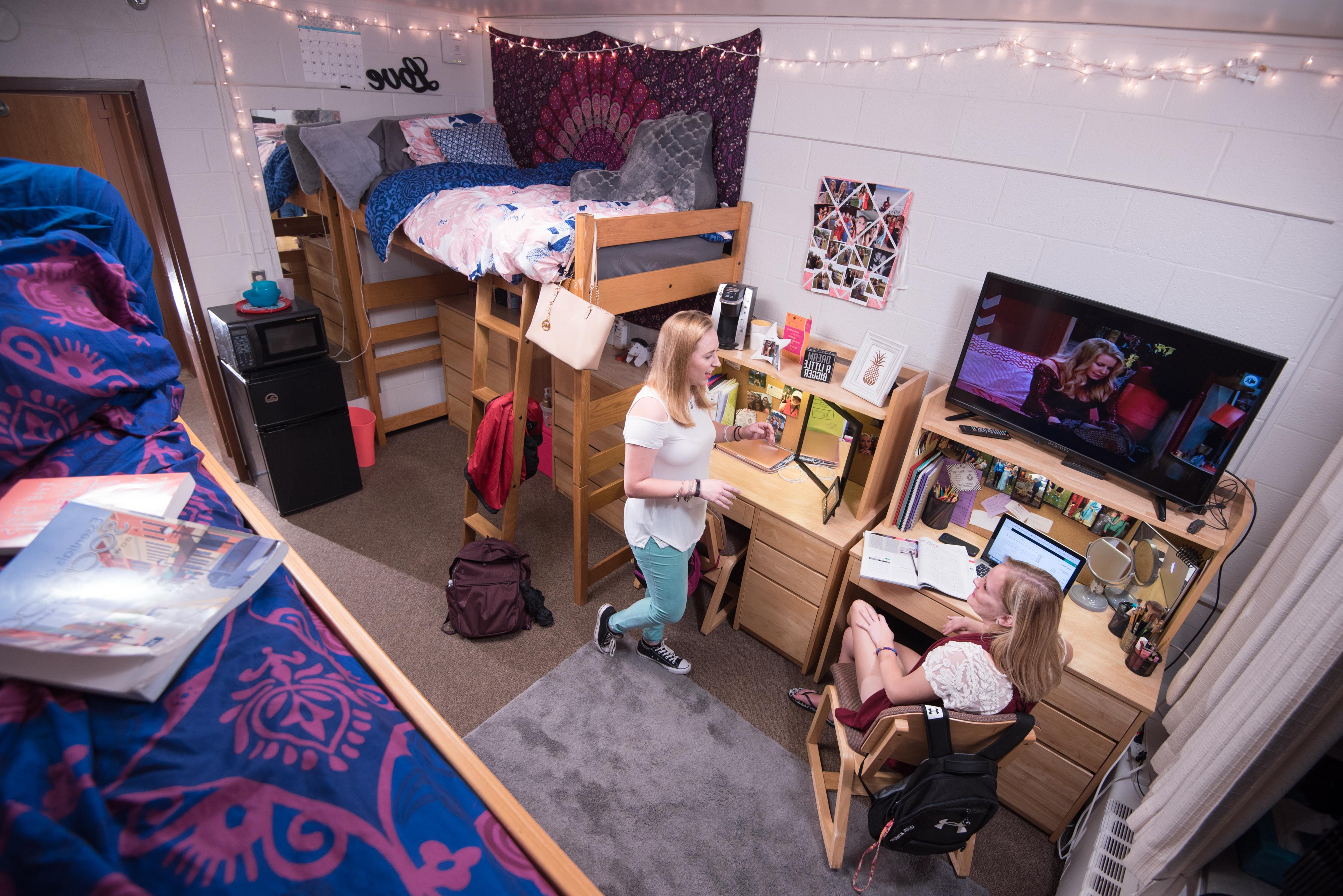 University of Mount Union students in residential hall hanging out